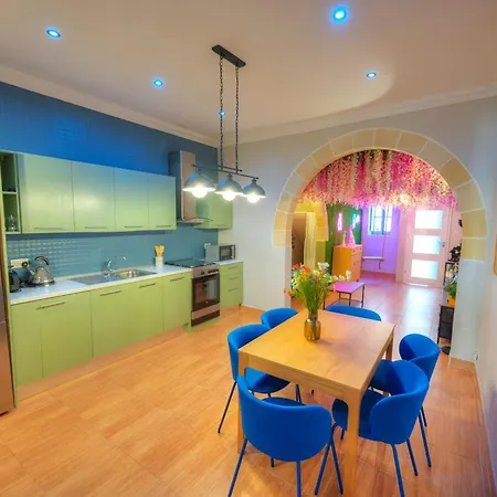 Апартаменты Unique & Enchanting 2bedroom With Jacuzzi Goslm-14